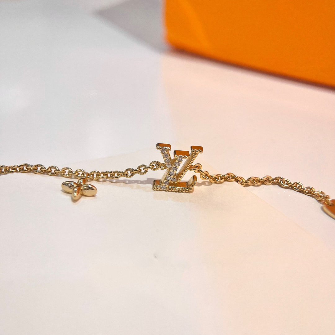 [LumiVibe]LOGO STAR MOTIF GOLD BRACELET