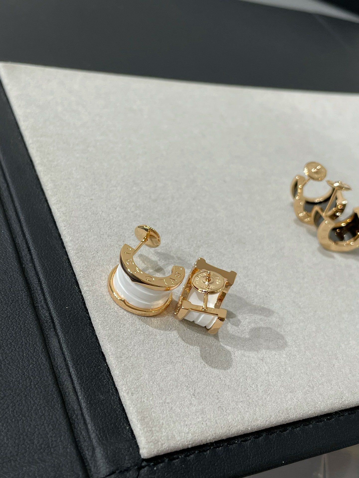 [LumiVibe]ZERO 1 PINK GOLD CERAMIC EARRINGS