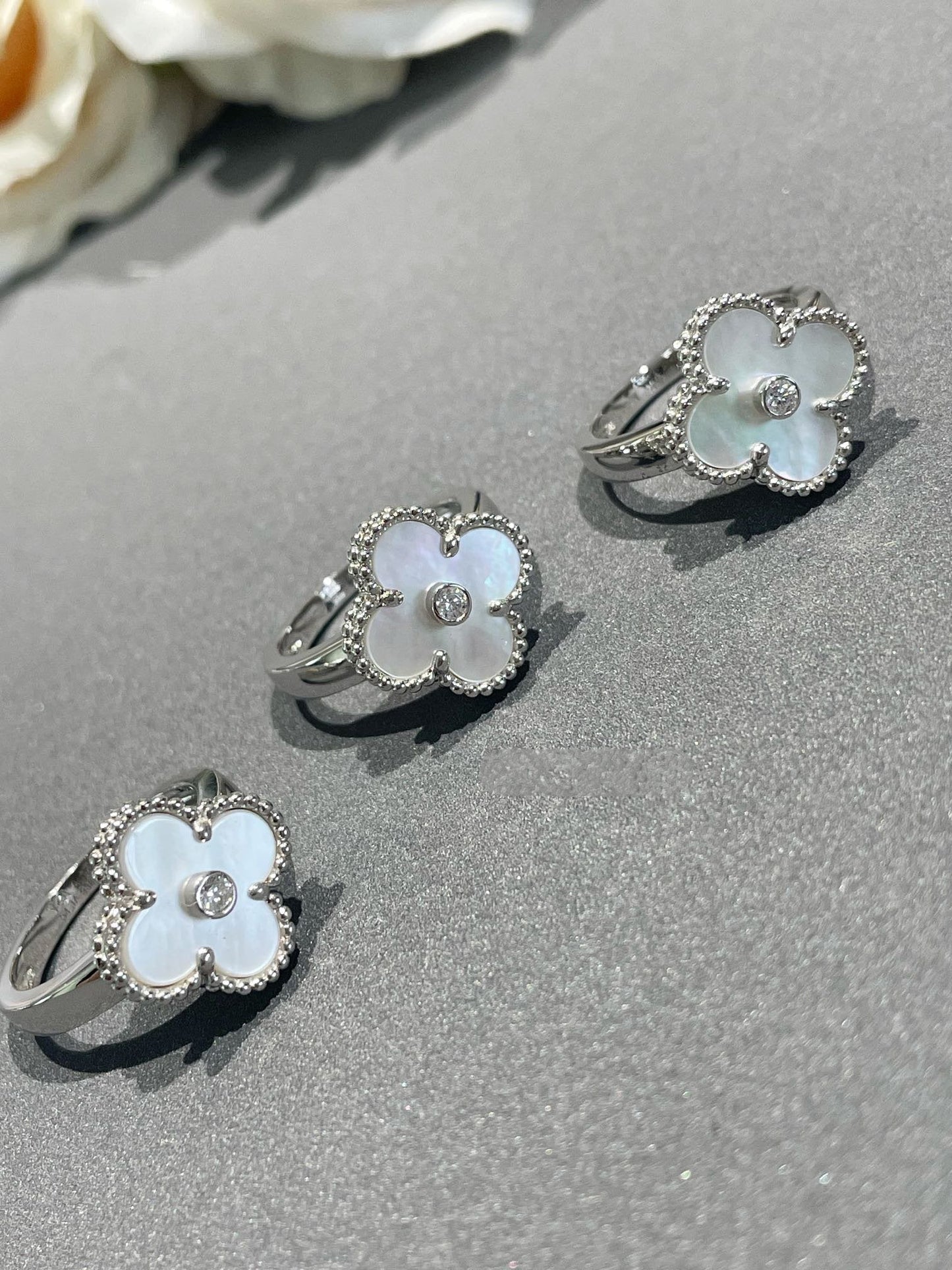 [LumiVibe]CLOVER SILVER MOP DIAMOND RING