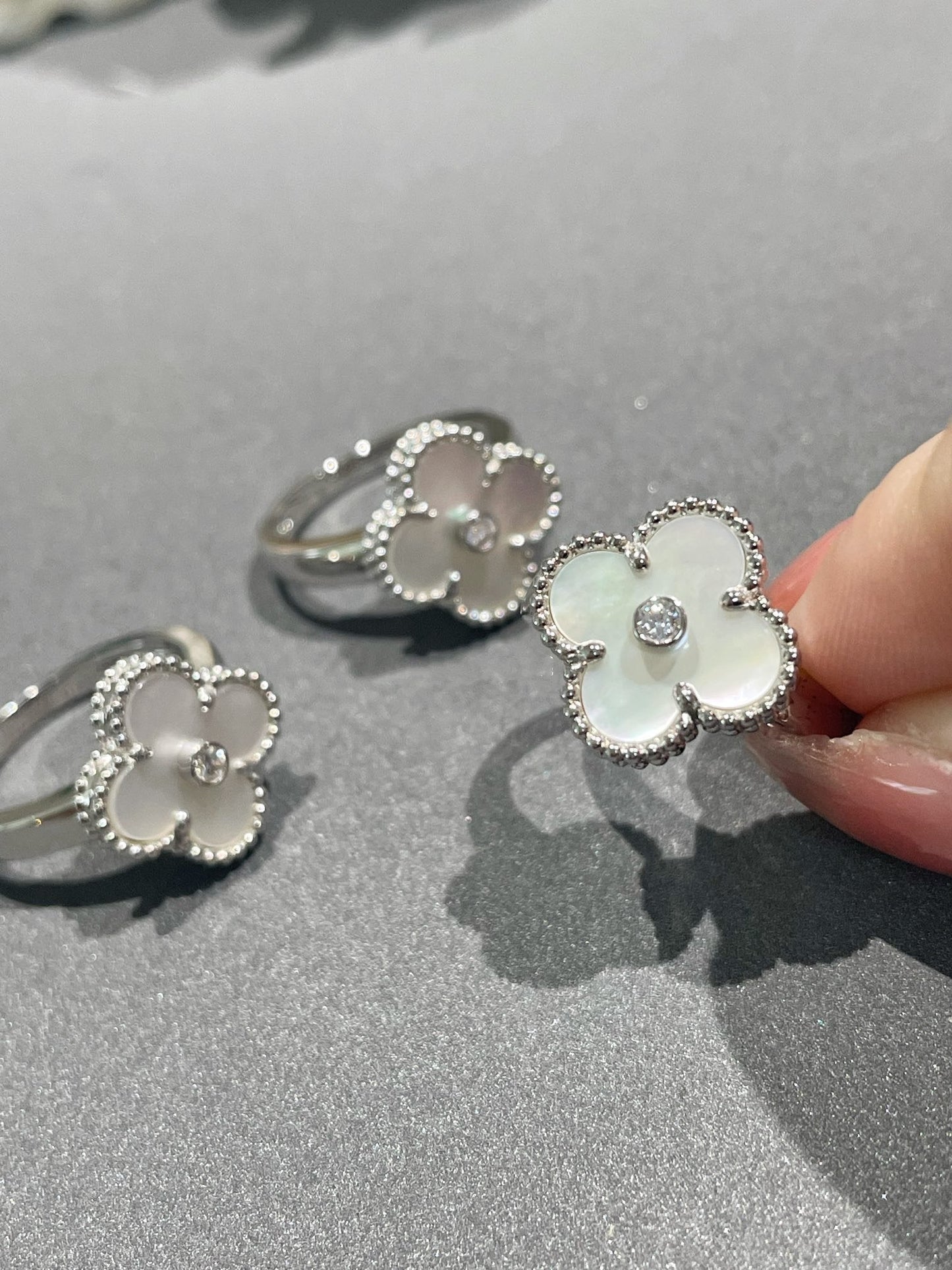 [LumiVibe]CLOVER SILVER MOP DIAMOND RING