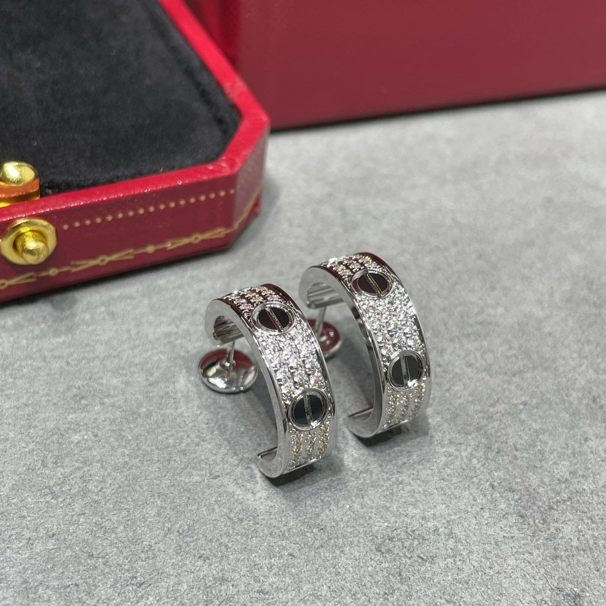 [LumiVibe]LOVE CERAMIC DIAMOND PAVED SILVER EARRINGS