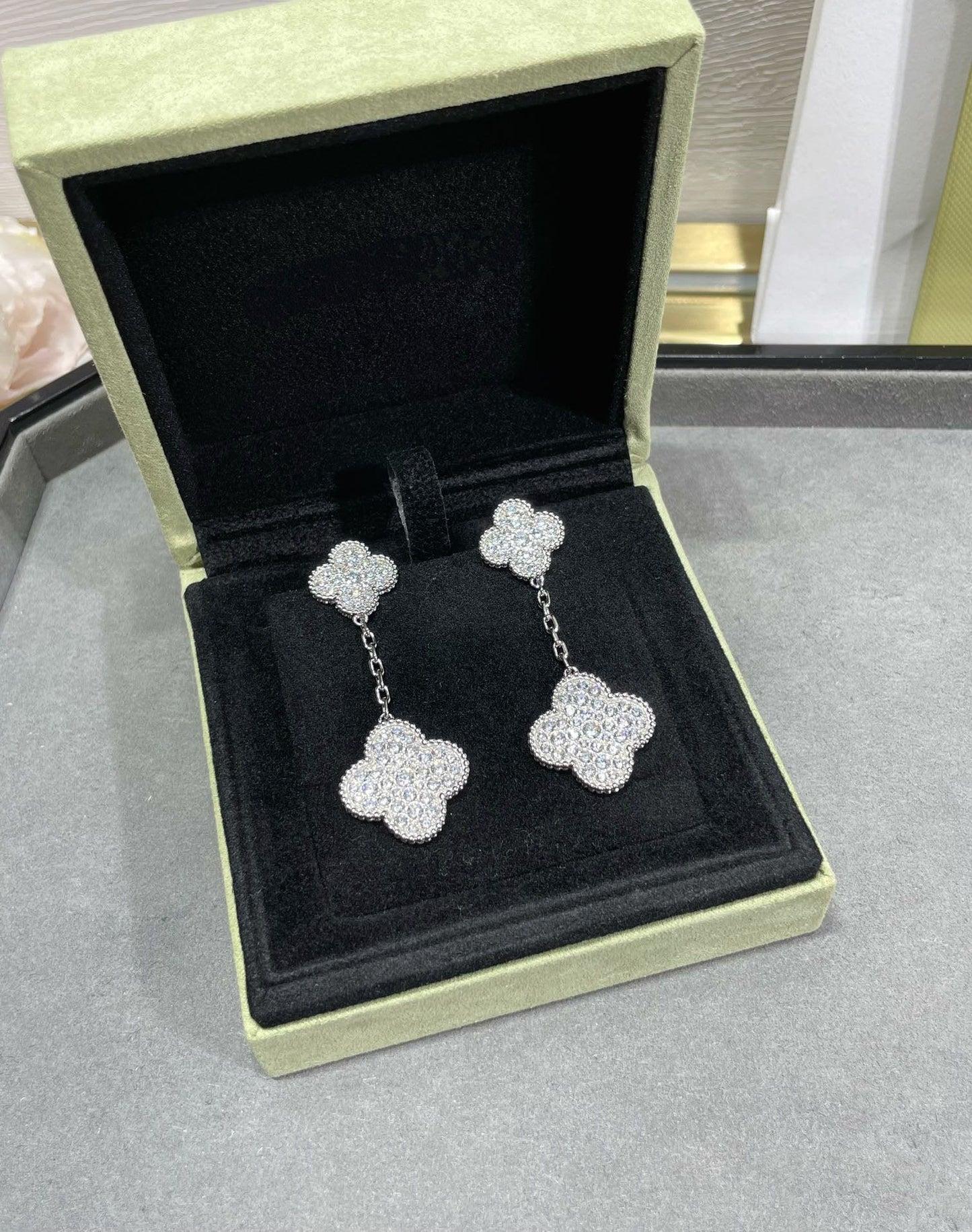 [LumiVibe]CLOVER 2 MOTIFS DIAMOND PAVED SILVER EARRINGS