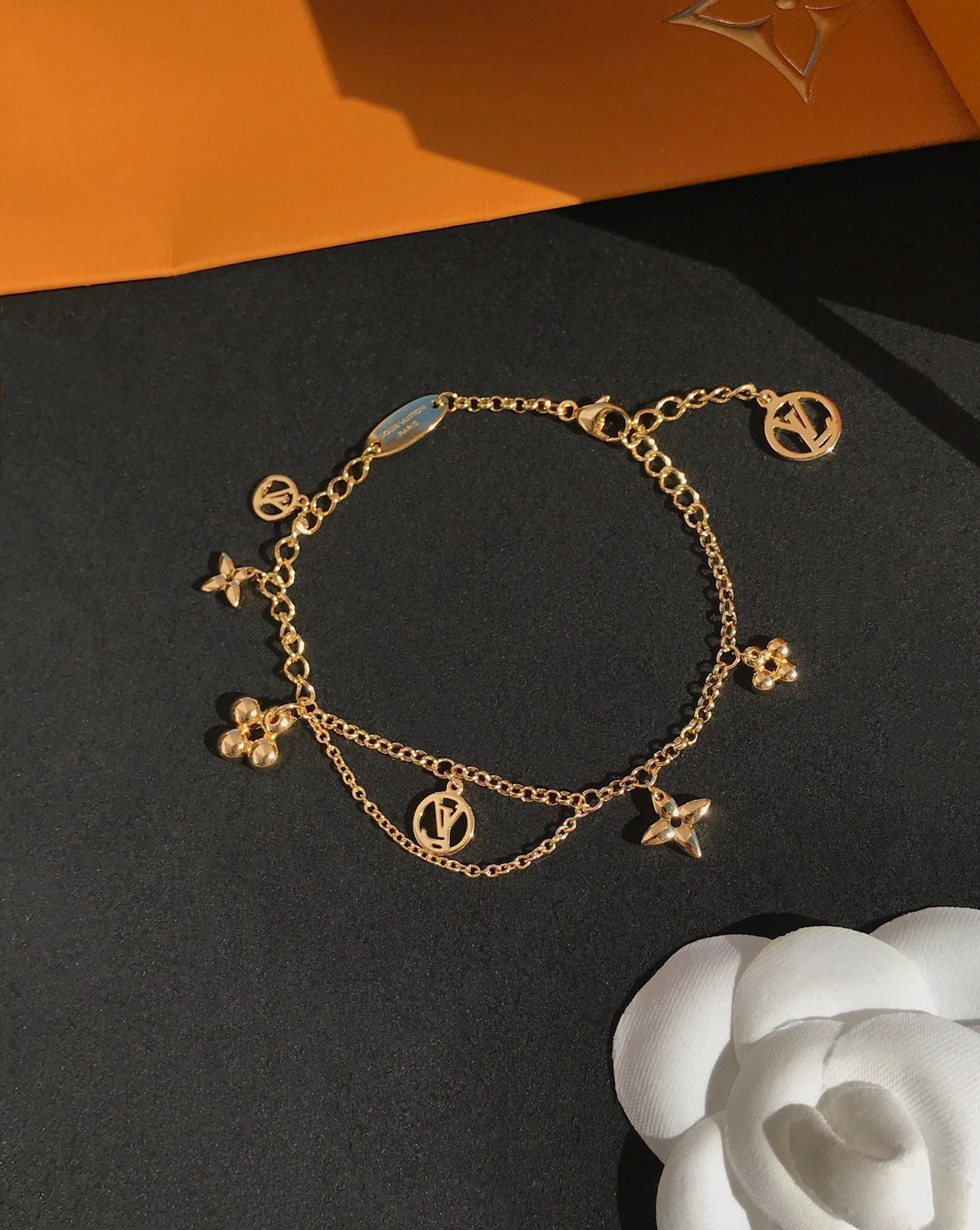 [LumiVibe]BLOOMING PINK GOLD MOP BRACELET