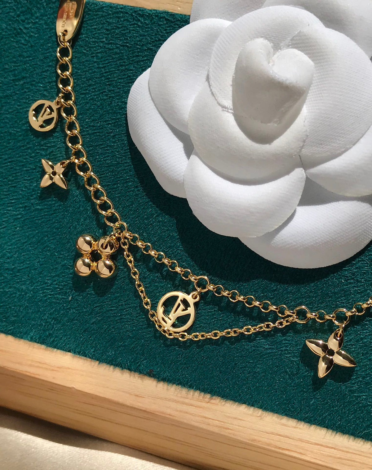 [LumiVibe]BLOOMING PINK GOLD MOP BRACELET