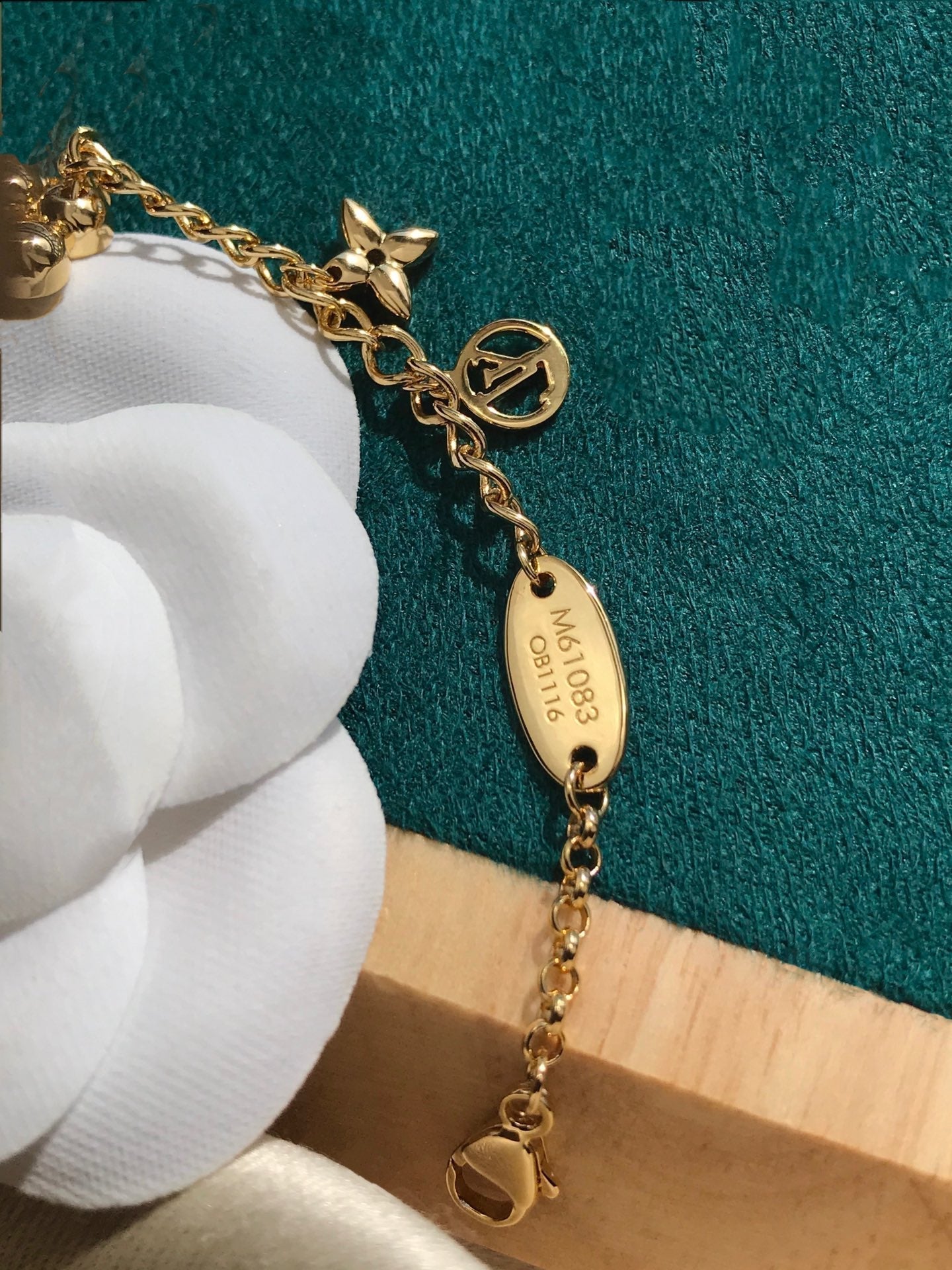[LumiVibe]BLOOMING PINK GOLD MOP BRACELET