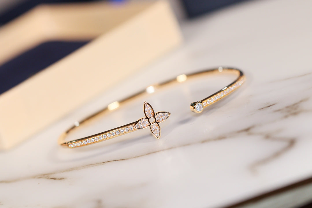 [LumiVibe]IDYLLE GOLD OPEN BRACELET DIAMOND PAVED