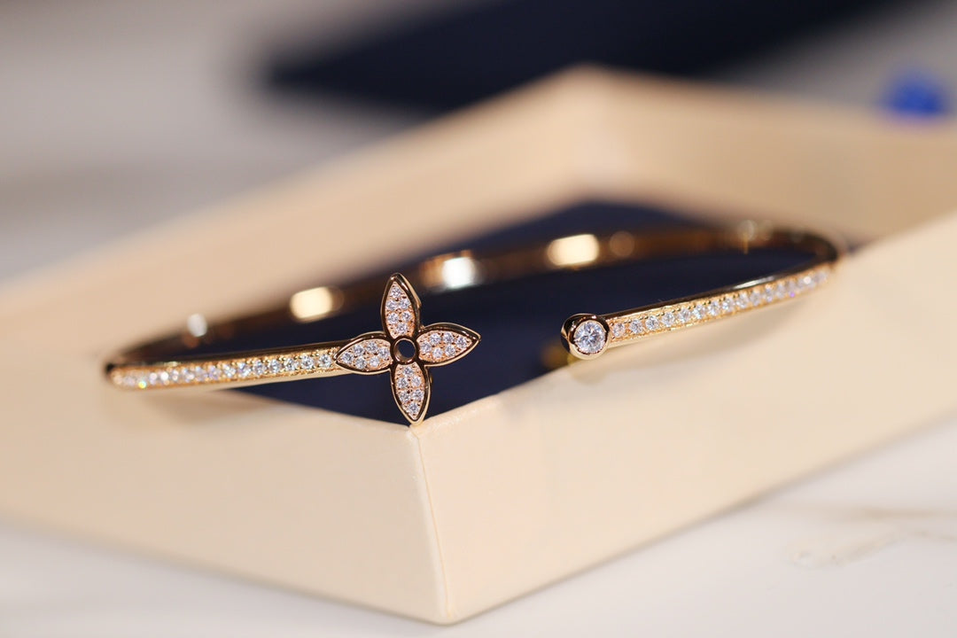 [LumiVibe]IDYLLE GOLD OPEN BRACELET DIAMOND PAVED