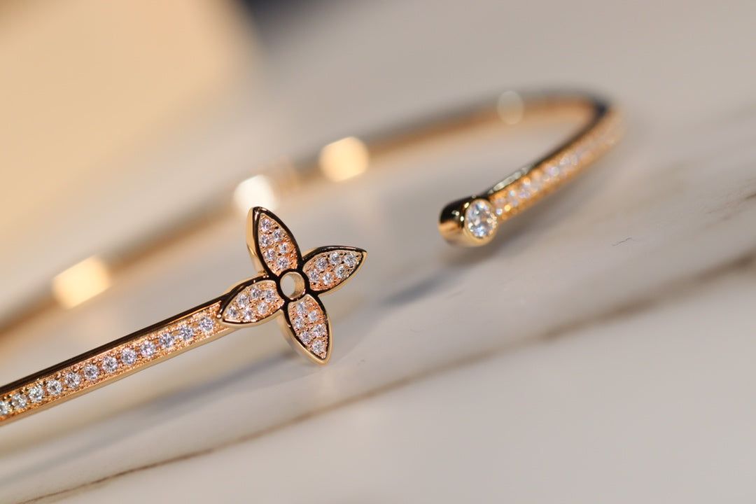[LumiVibe]IDYLLE GOLD OPEN BRACELET DIAMOND PAVED