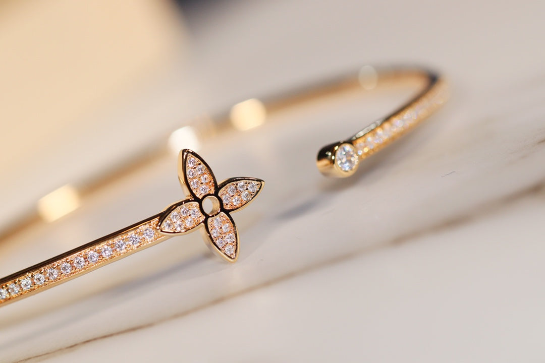 [LumiVibe]IDYLLE GOLD OPEN BRACELET DIAMOND PAVED