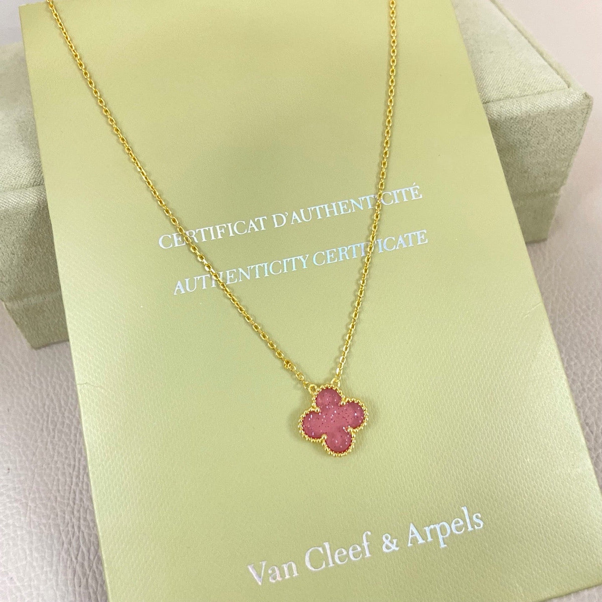 [Lumivibe Jewelry]15MM BUBBLE PINK ENAMEL SINGLE-FLOWER FOUR-LEAF CLOVER NECKLACE