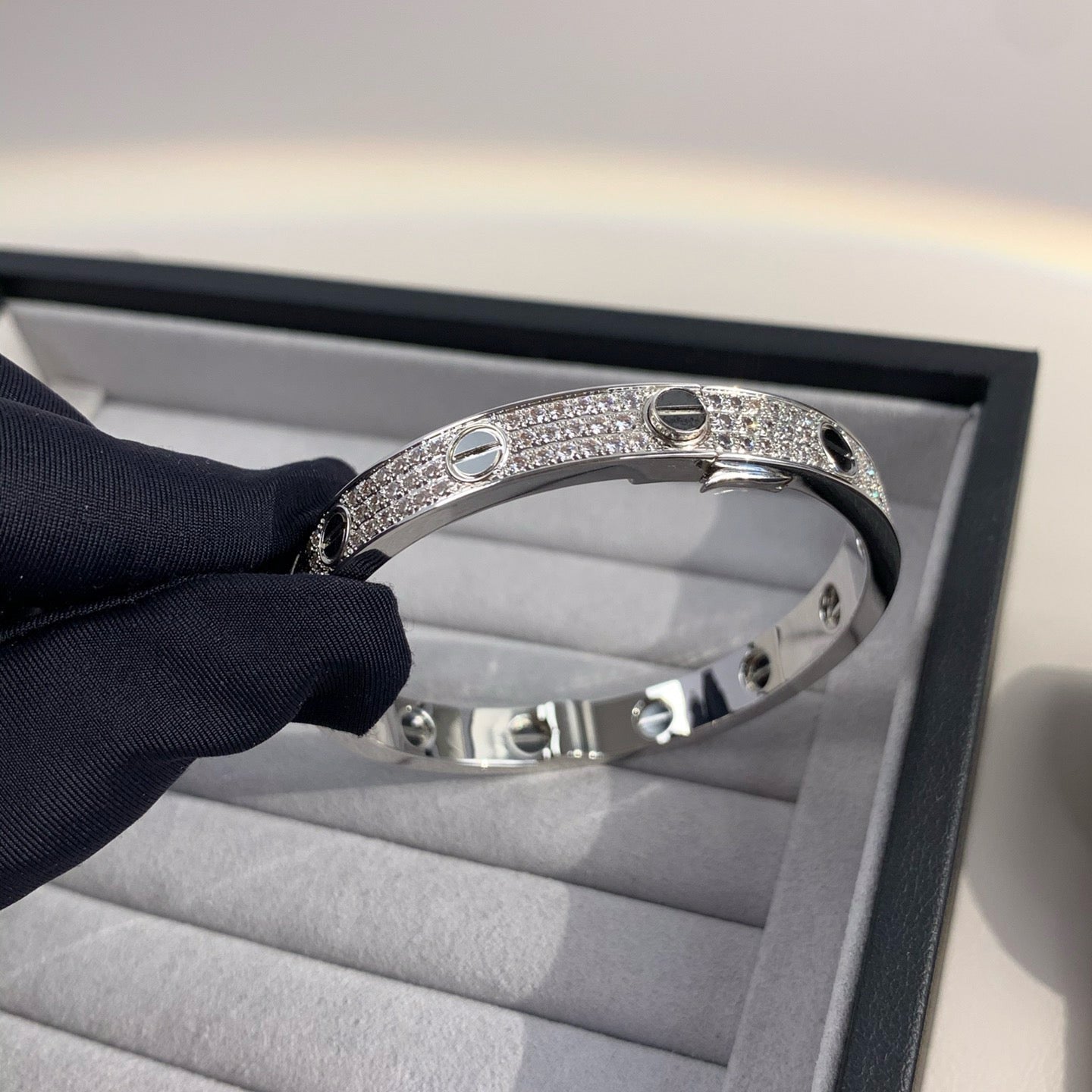 [LumiVibe]LOVE BRACELET 6.1MM DIAMOND-PAVED CERAMIC
