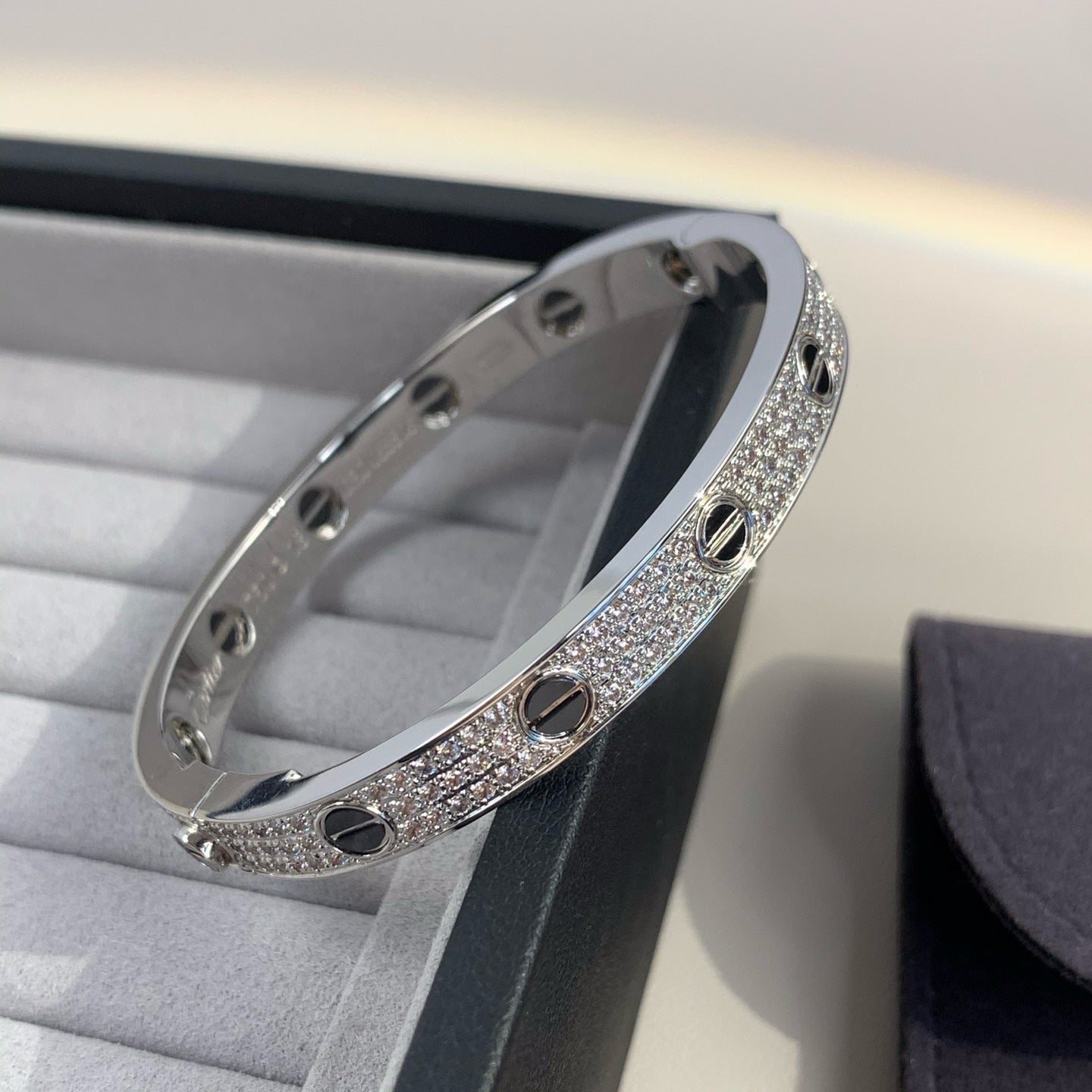 [LumiVibe]LOVE BRACELET 6.1MM DIAMOND-PAVED CERAMIC