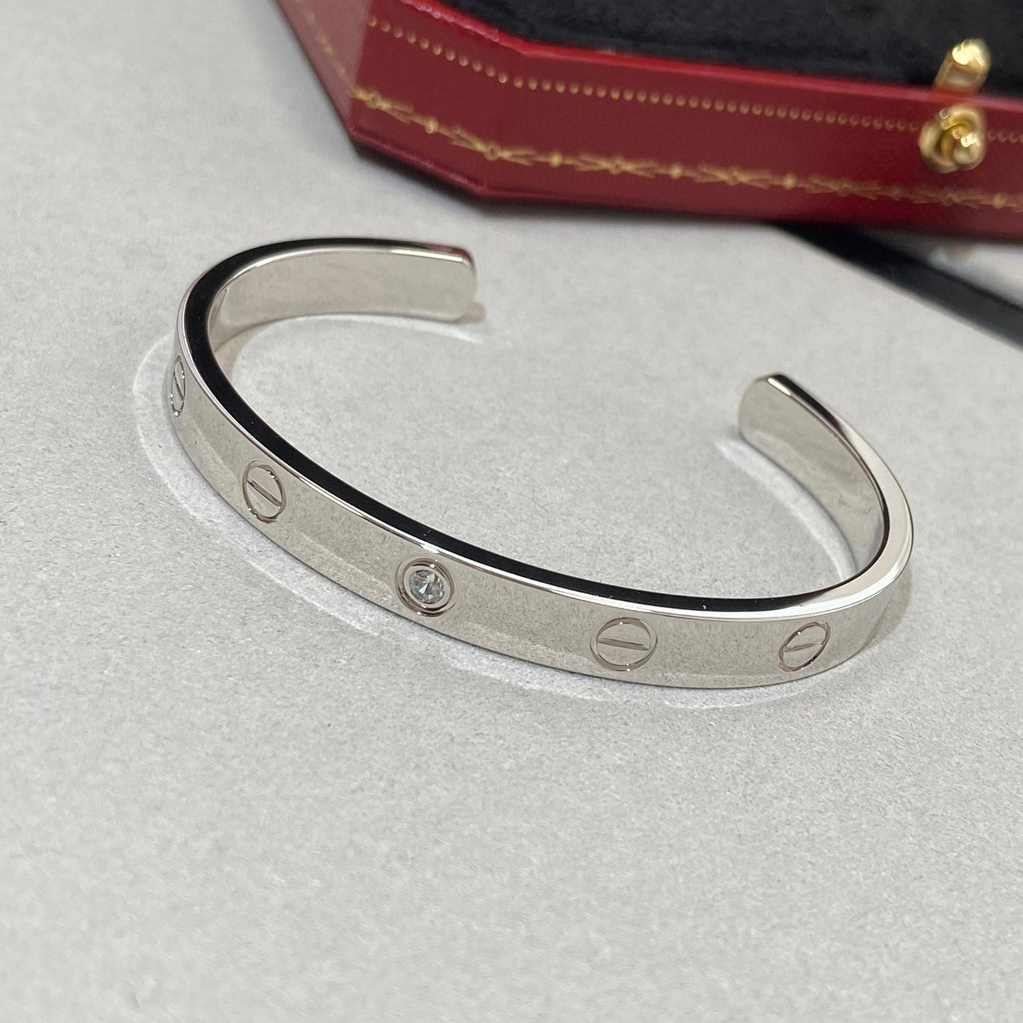 [LumiVibe]LOVE BRACELET 6.1MM 1 DIAMOND OPEN CUFF