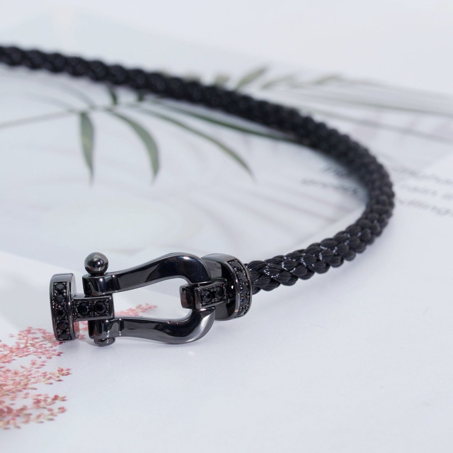 [LumiVibe]FORCE LARGE SERIES HORSESHOE BLACK SAMURAI BRACELET