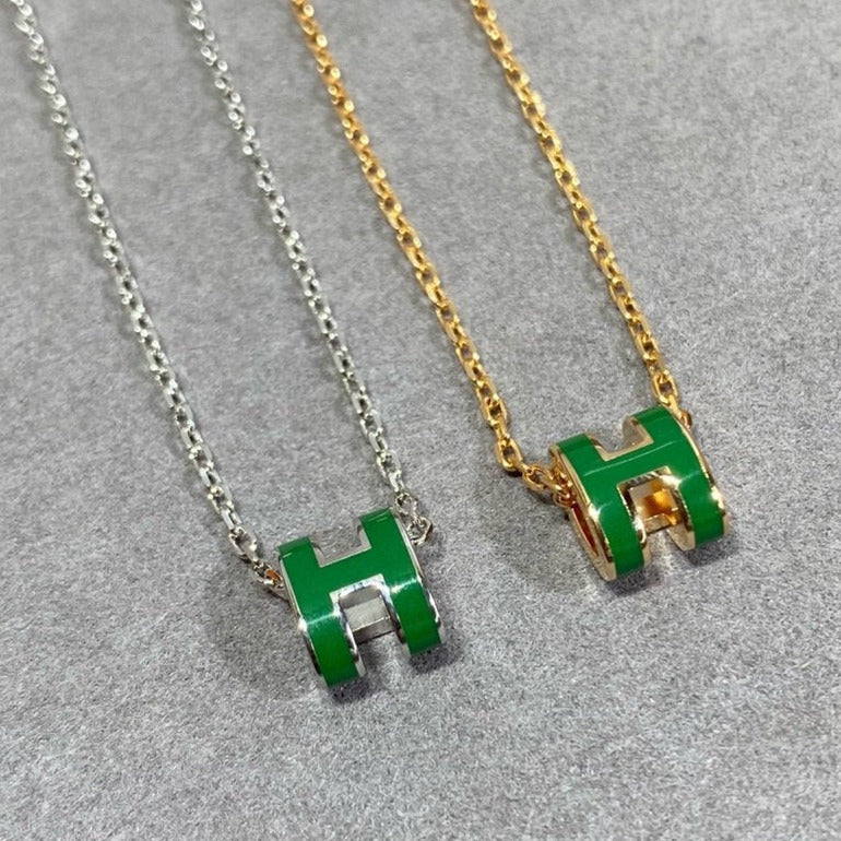 [LumiVibe]POP H GREEN NECKLACE SILVER AND GOLD
