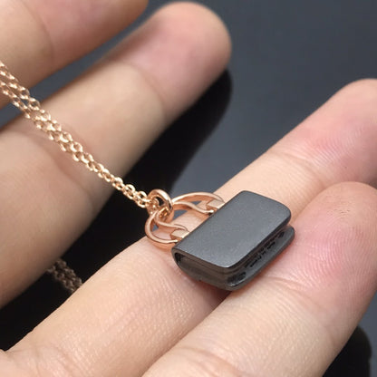 [LumiVibe]WOMEN'S HM AMULETTES CONSTANCE PENDANT NECKLACE