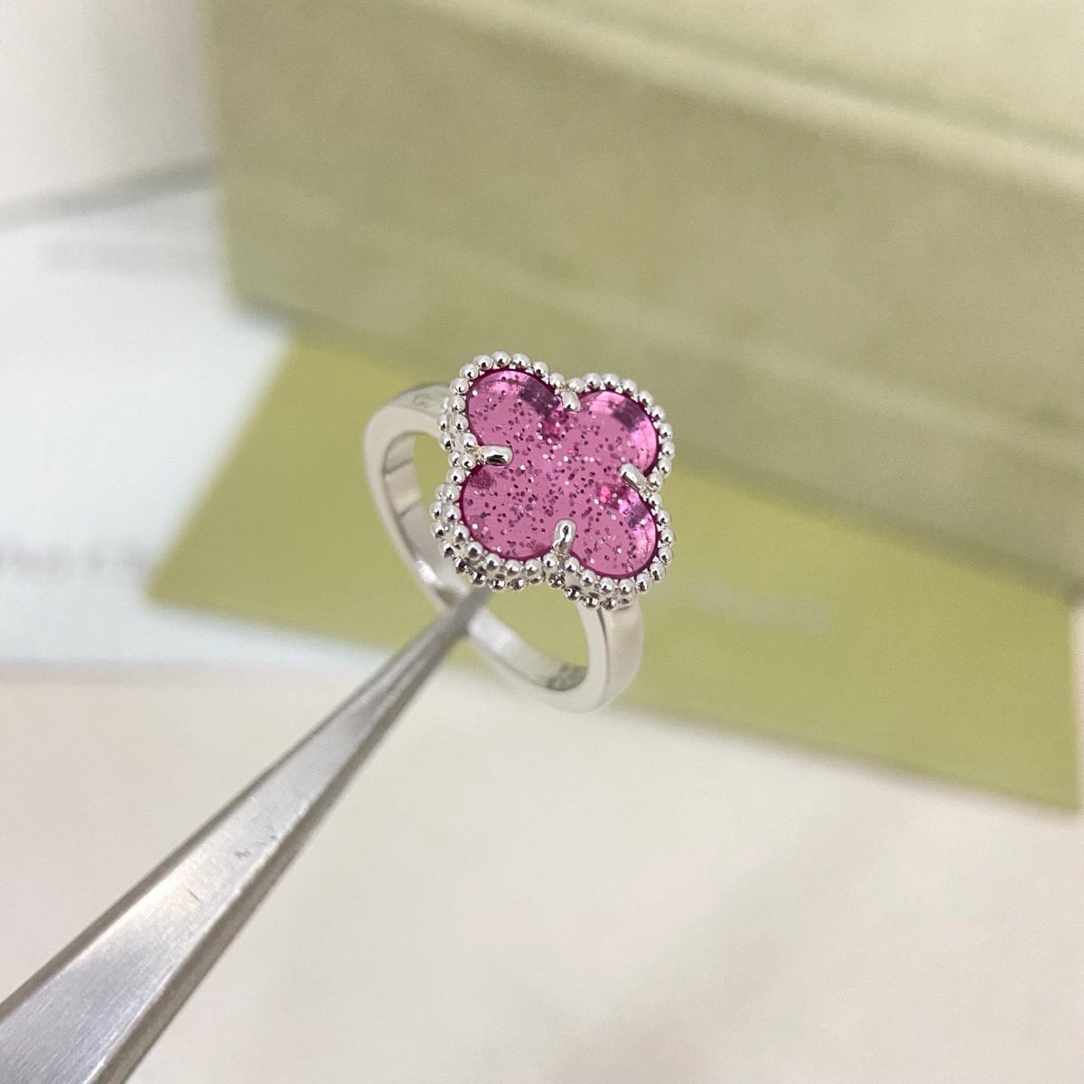 [Lumivibe]NEW ROSE QUARTZ FOUR-LEAF CLOVER RING