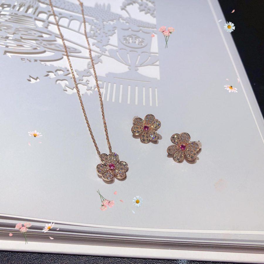 [LumiVibe]FRIVOLE ROSE GOLD FLOWER DIAMOND NECKLACE